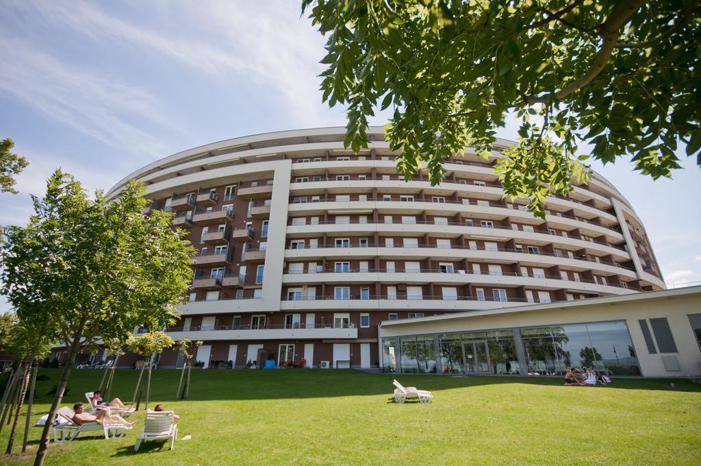 Siofok Club 218 Wellness Apartman Apartment Exterior photo